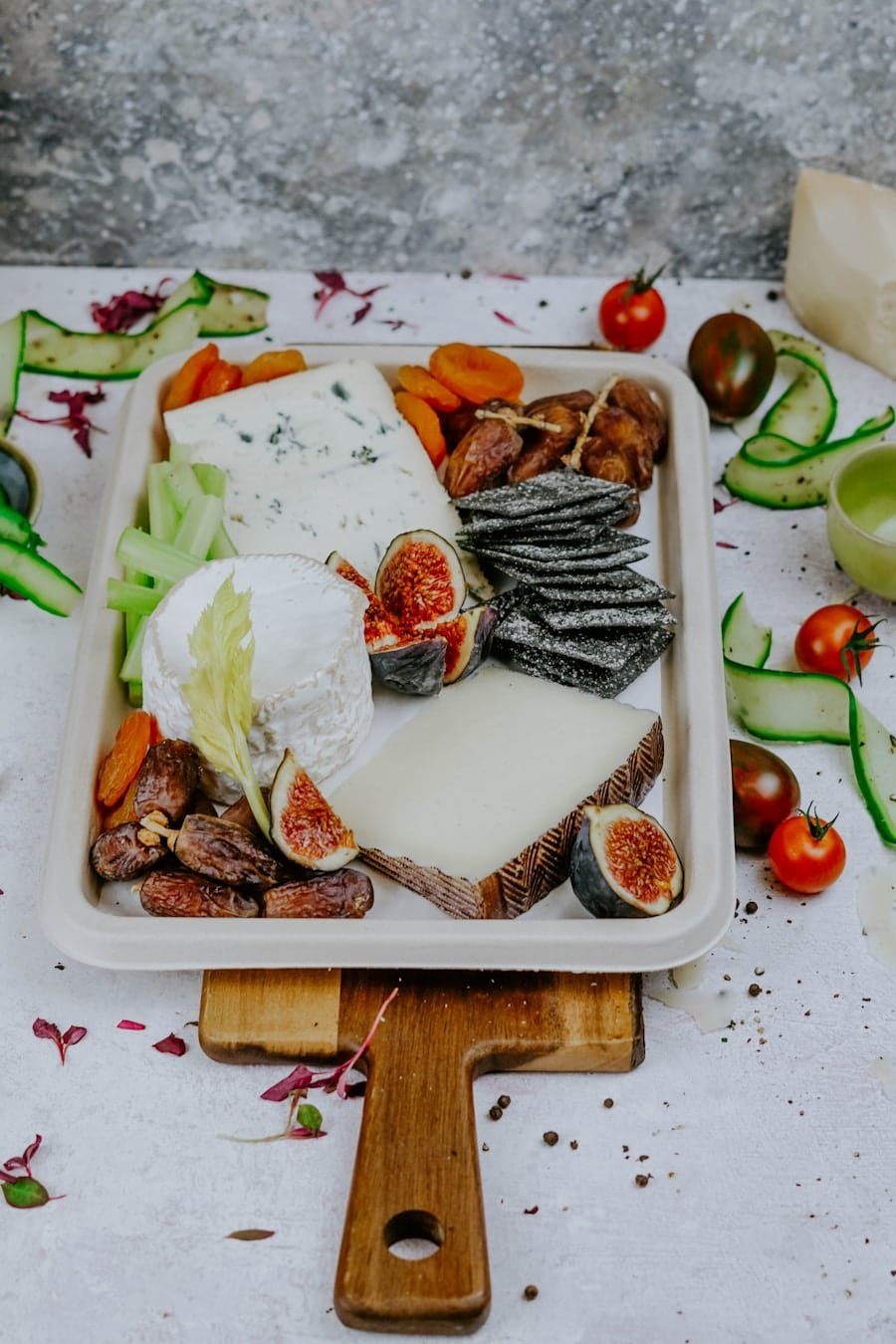 Photo "How Can I Address Concerns About Gastrointestinal Discomfort or Changes in Bowel Habits when Starting a Ketogenic Diet?"