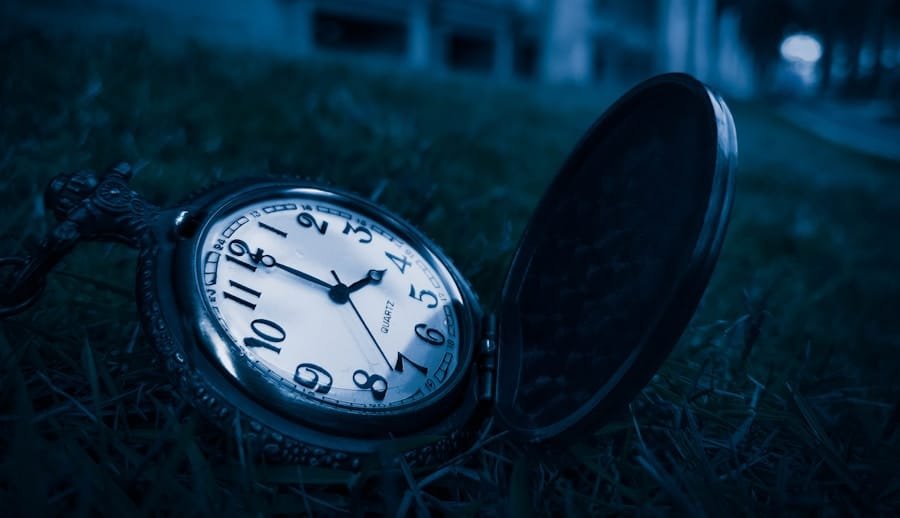 Photo "What Are the Potential Effects of Intermittent Fasting on Sleep Quality, Especially for Individuals Who Work Night Shifts or Irregular Hours?"