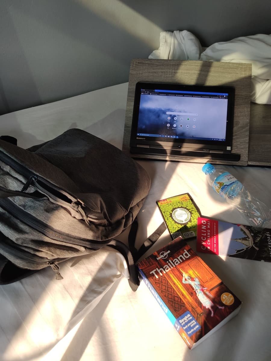 Photo "Keto on the Go: Traveling While Maintaining Your Ketogenic Diet"