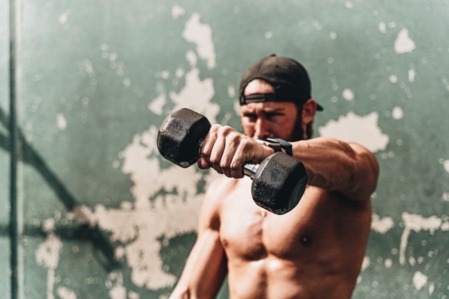 Photo "Can Someone on a Ketogenic Diet Successfully Build Muscle and Engage in Strength Training?"