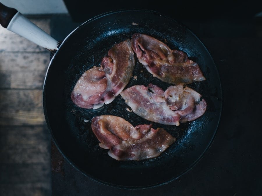 Photo "What Are the Potential Side Effects of Following a Ketogenic Diet?"