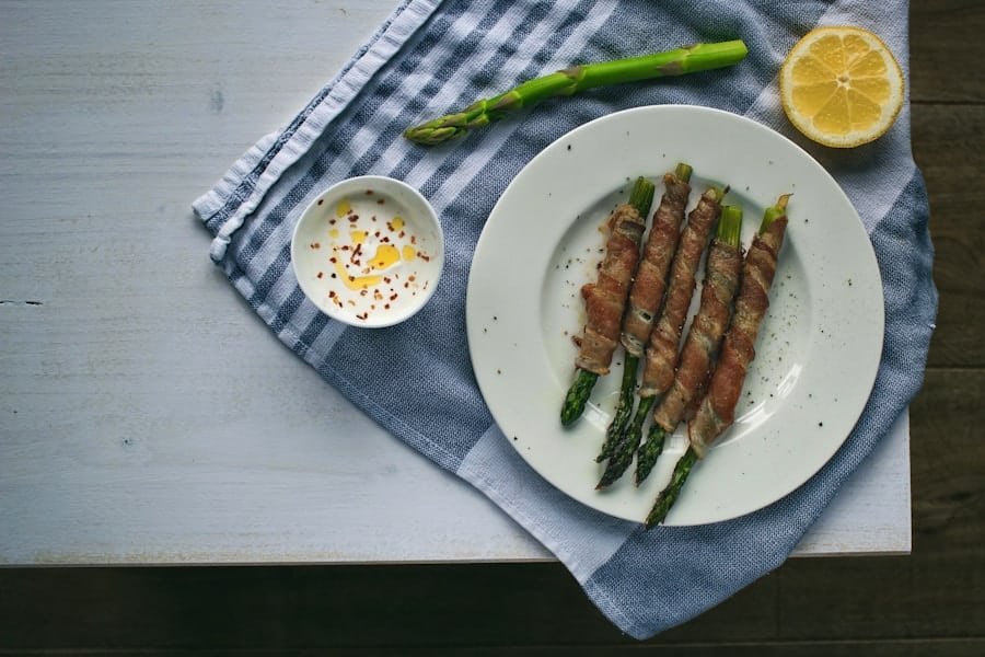 Photo "How Does Ketogenic Diet Compare to Other Popular Diets Like Atkins or Paleo?"