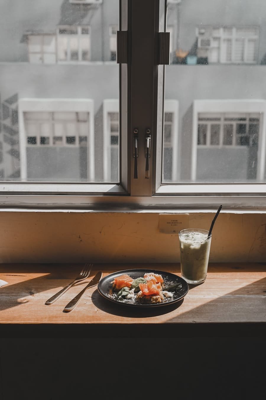 Photo "How Does Keto Affect Light Sensitivity?"
