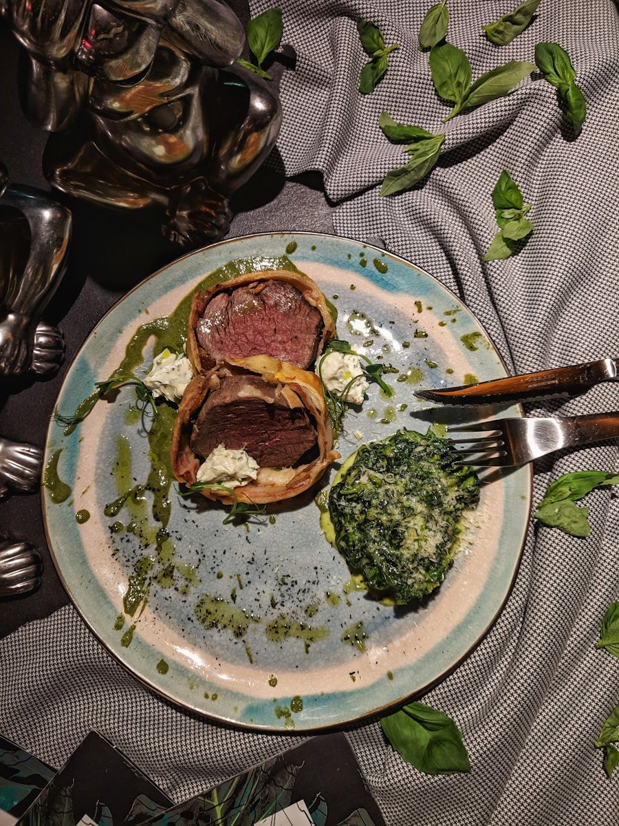 Photo "Can I Still Eat out on a Keto Diet?"